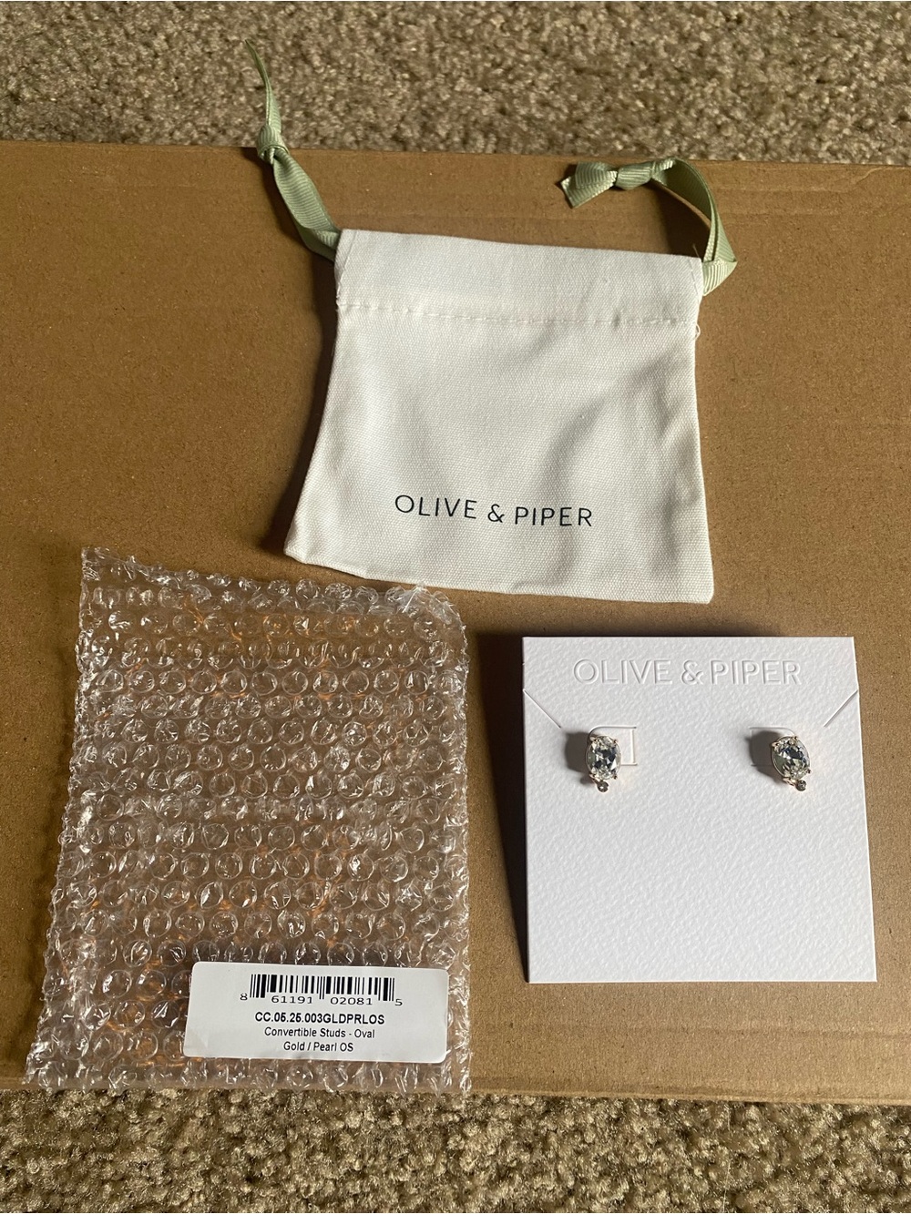 2 Olive & Piper Earring Sets, New Never Used - Picture 4 of 6